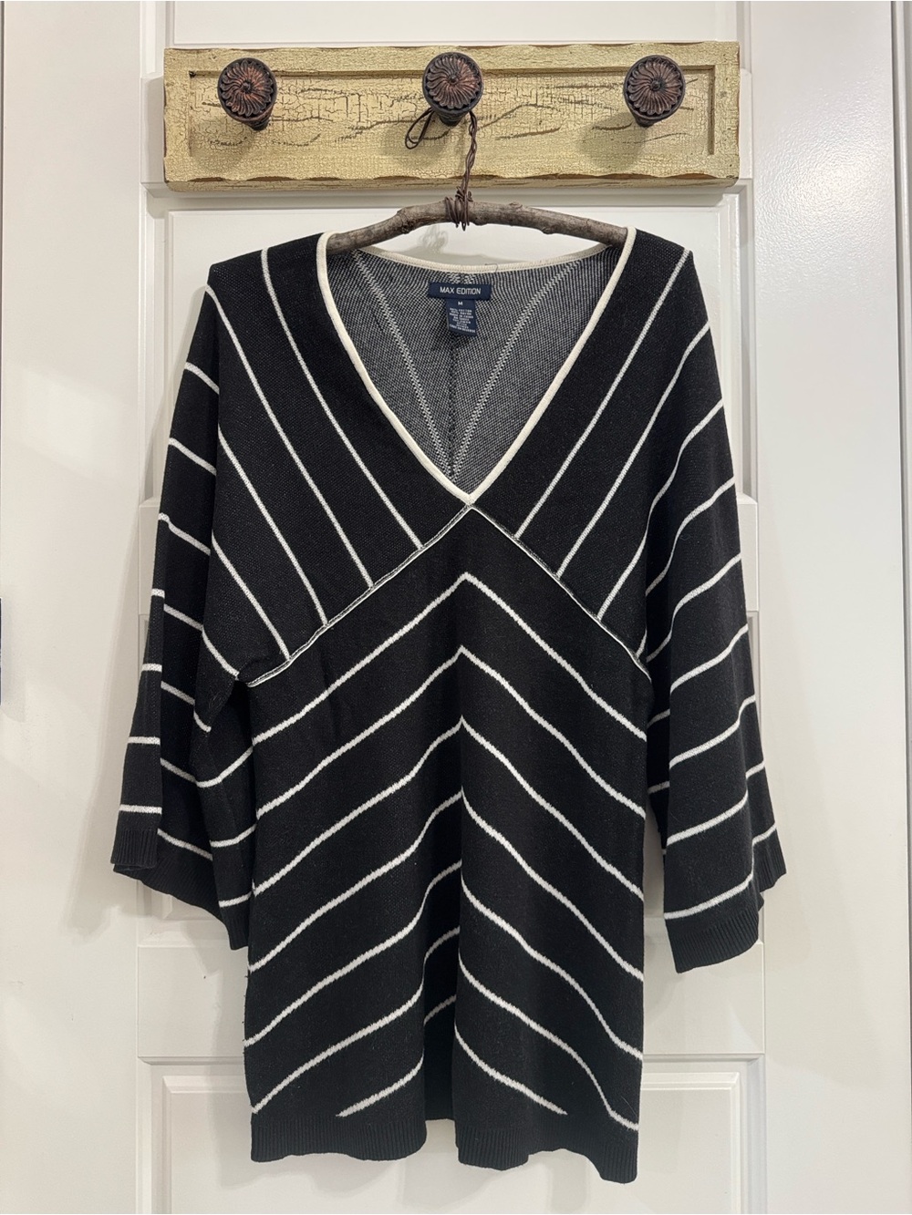 💕 Max Edition Black V-Neck Sweater with White Chevron Stripes ✨